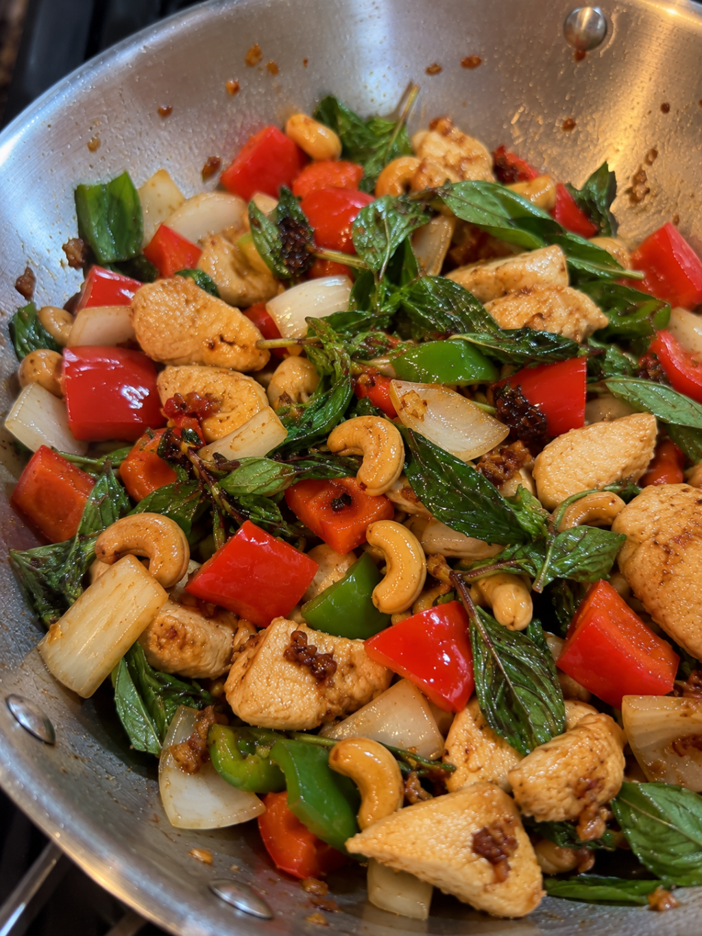 Easy Thai Cashew Chicken with Thai&nbsp;Basil